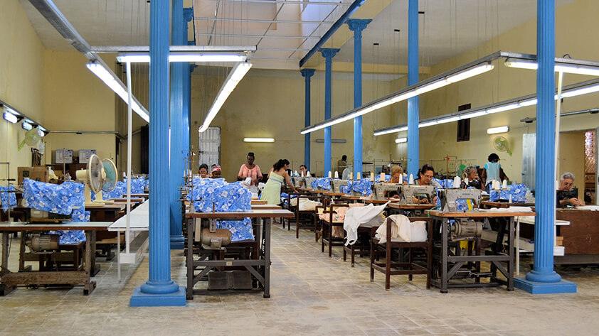 3application-of-rfid-in-clothing-factory-production Application of RFID in Garment Factory Production