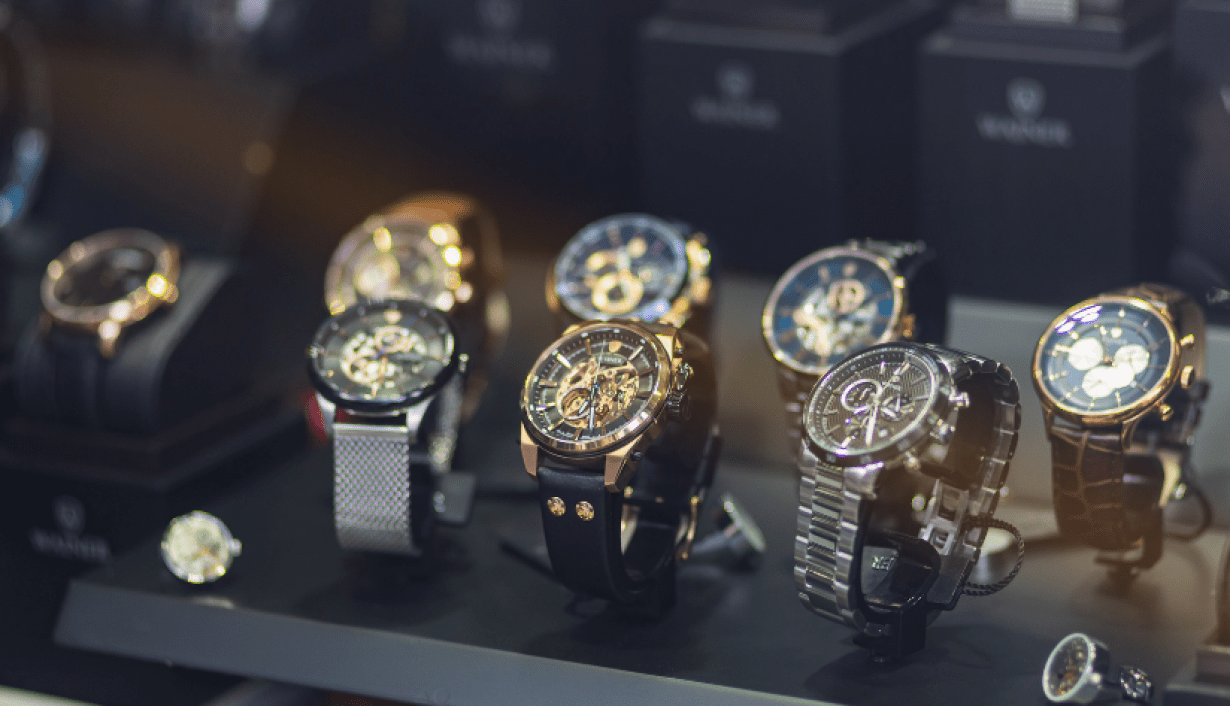 617 RFID Card 2 Benefits of Combining RFID Technology With Watch