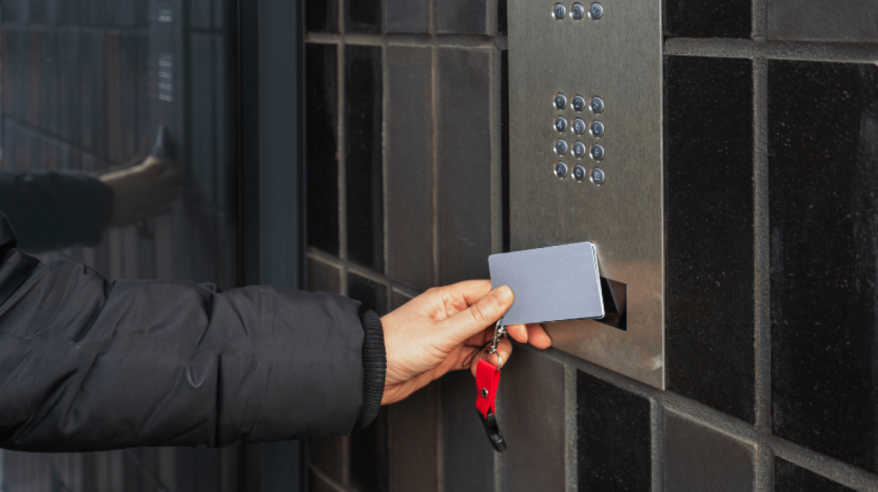 Access cards One Card, Multiple Uses: Unleashing the Full Potential of RFID Access Cards