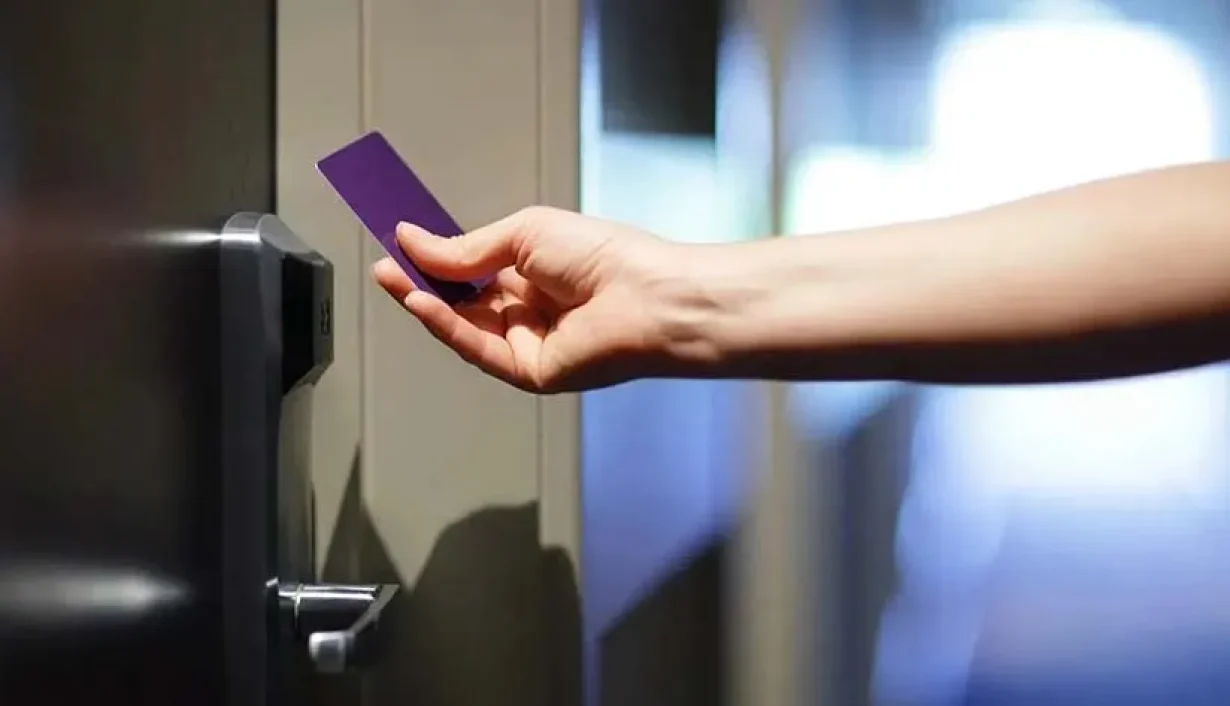 Application of RFID cards in hotel Common RFID Hotel Card Issues & Solutions: What Hotel Operators Need to Know