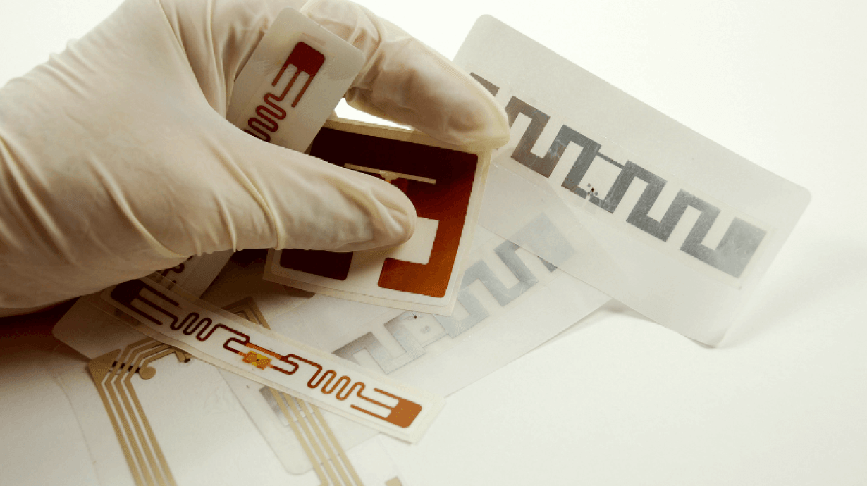 BLOG RFID Tag Types Definition Comparison Applications RFID Tag Types: Definition, Comparison, & Applications