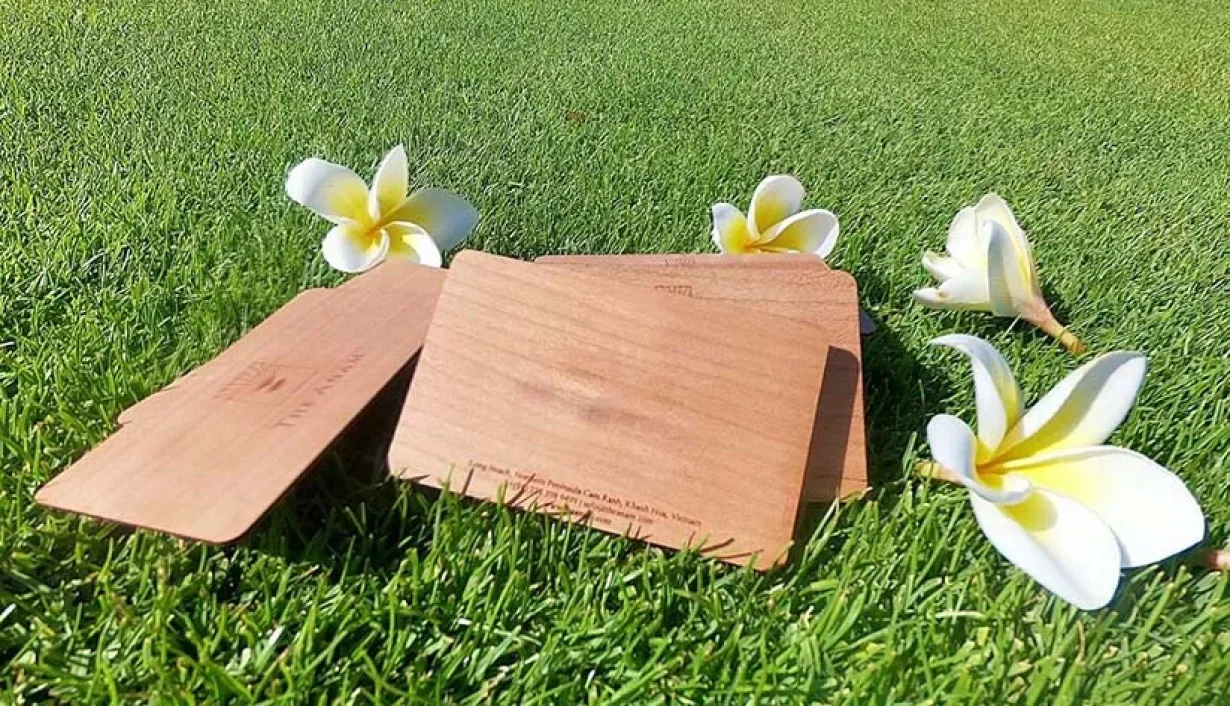 Reasons to choose RFID wooden card Why Choose Wooden RFID Cards? 5 Reasons You Need to Know