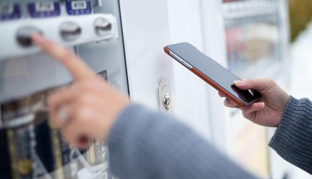Redefining Vending Machine Operations with RFIDNFC Technology Redefining Vending Machine Operations with RFID/NFC Technology