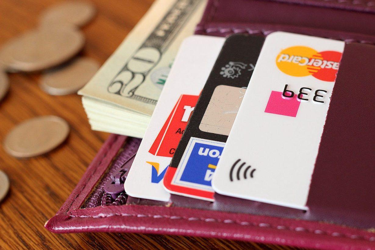 RFID CARD CREDIT CARD RFID Credit Card Based on Blink Technology