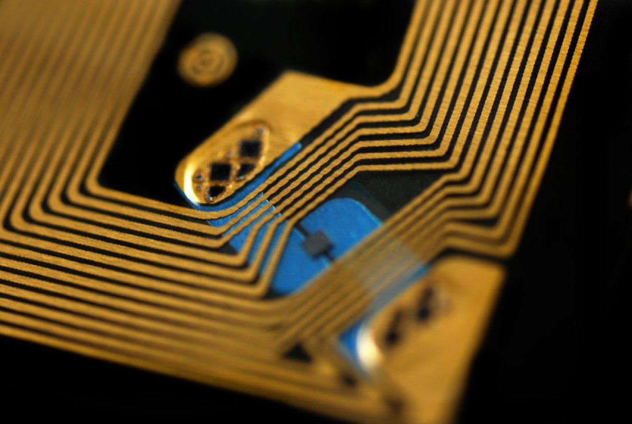 RFID chips and tags Common Applications of RFID