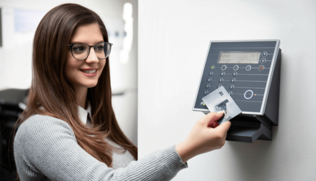 Streamlining HR with RFID Employee Management Systems Graphic showing RFID tag interacting with employee management icons like attendance, security, productivity