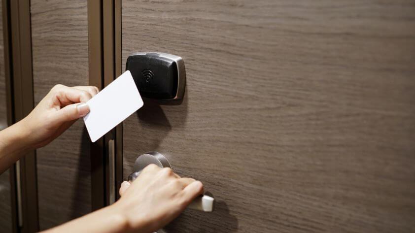st25tv512-nfc-card-has-emerged-as-an-ideal-solution-for-smart-door-lock-systems