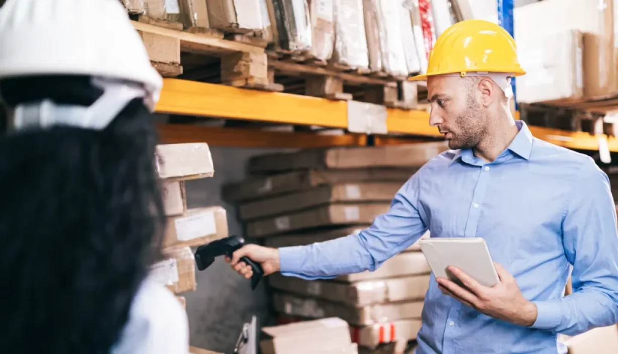 Efficient Warehousing in Supply Chain Management with UHF RFID Readers Seamless Warehousing in Supply Chain Management through UHF RFID Readers