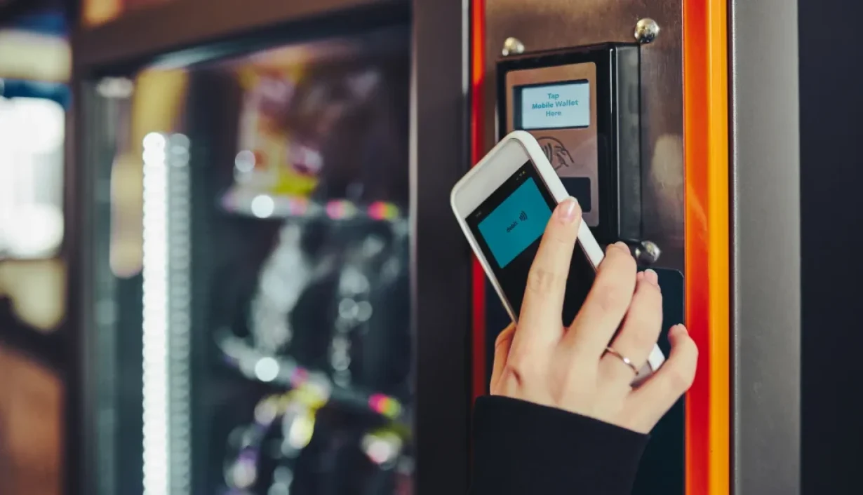 Customer Experience Innovation with NFC Technology Smarter, Faster, Seamless Customer Experience Innovation with NFC Technology: Smarter, Faster, Seamless